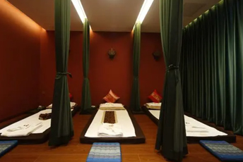 南京建邺泰式按摩的被动瑜伽：当身体被折叠成诗